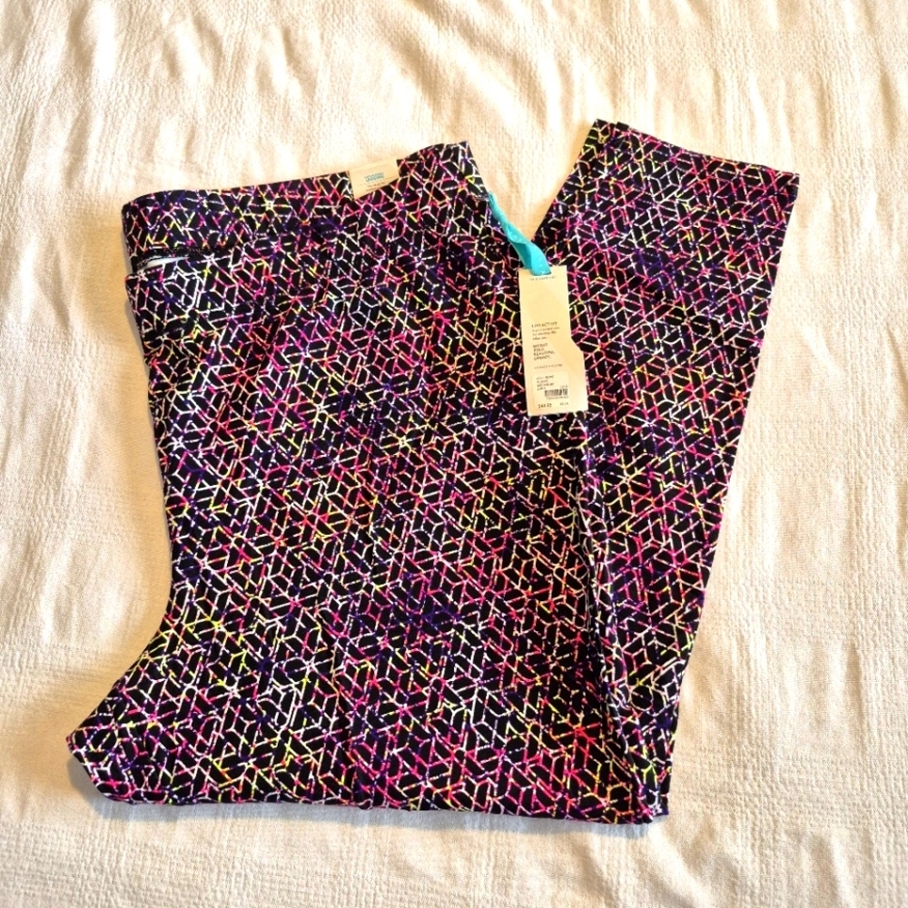 Livi Active women's size 3X or 26/28 black with V logo multi bright colors NWT